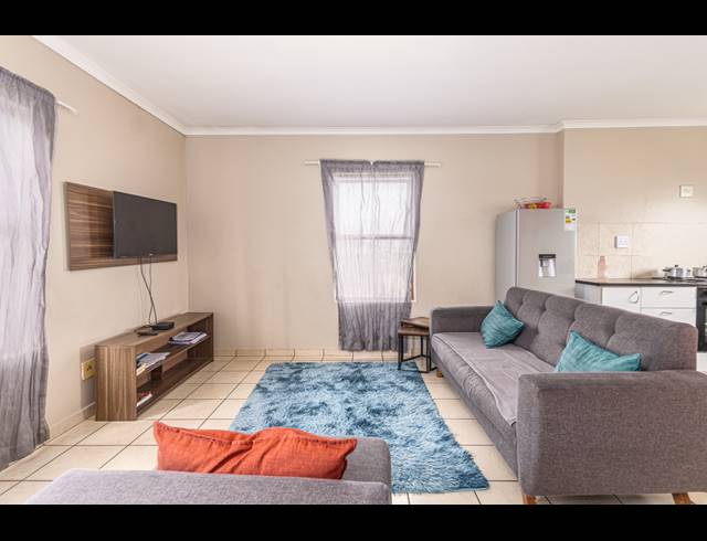 2 BEDROOM APARTMENT FOR SALE IN PARKLANDS EAST